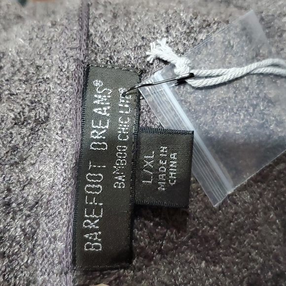 Barefoot dreams nwt bamboo chic lite calypso wrap cocoa color - Picture 6 of 8